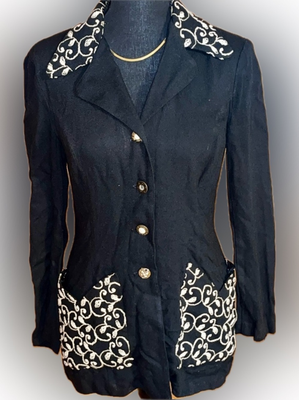 Vintage Melrose Petite 6 Black Blazer Jacket White Swirl Embroidery Scroll Artsy